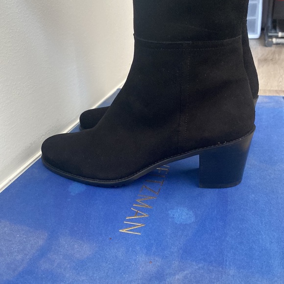 Stuart Weitzman boot size 7 - Picture 6 of 6